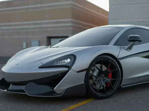 McLaren-570GT-Image-4_1024x1024