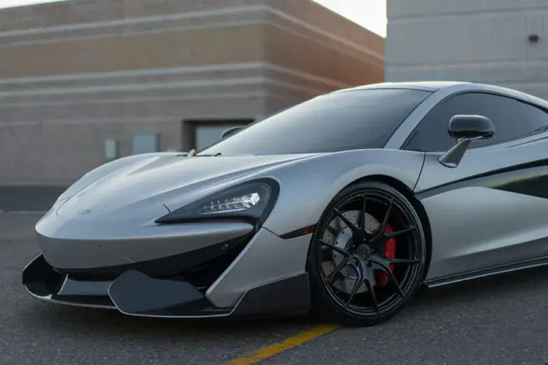 McLaren-570GT-Image-4_1024x1024