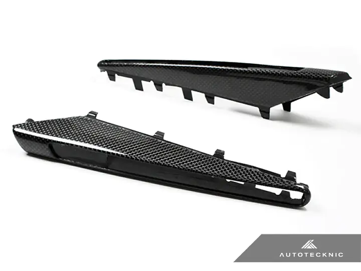 AUTOTECKNIC REPLACEMENT CARBON FIBER FENDER GILLS – E90 SEDAN / E92 COUPE / E93 CABRIO | M3