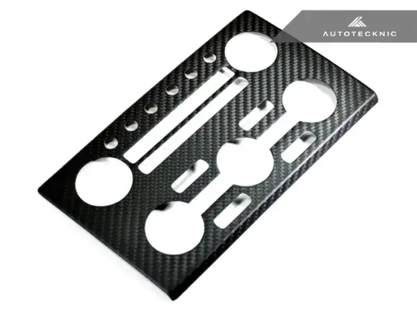 AUTOTECKNIC DRY CARBON AC STEREO DASH PANEL COVER – NISSAN R35 GTR